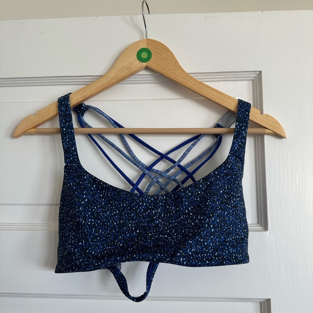 Lululemon Free To Be Bra